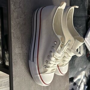 Olivia Miller Size 7 Women’s